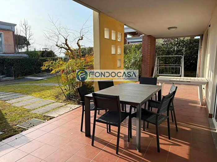 Appartamento bilocale in vendita in Via Giuseppe Mazzini, Padenghe Sul Garda