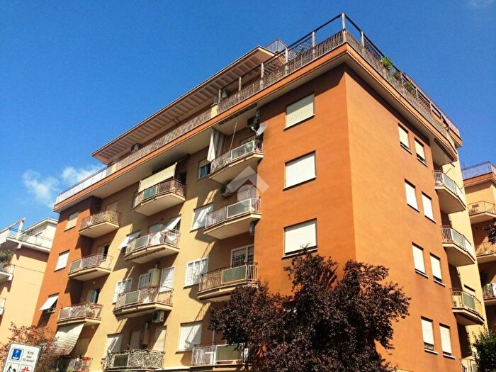 Appartamento bilocale in affitto in Via Monti di Creta, Baldo degli Ubaldi, Roma
