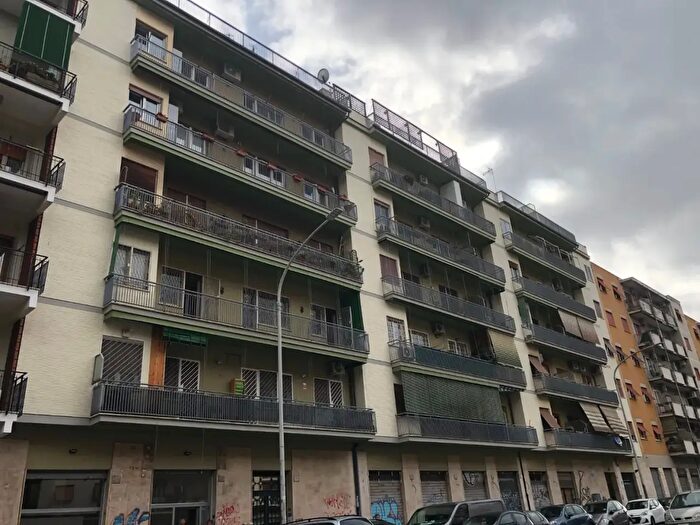 Appartamento quadrilocale in vendita in Viale Leonardo da Vinci, Roma