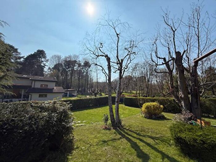 Casa con 6 locali in vendita in Via Cascina Pelada, Cantu