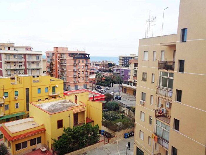 Appartamento trilocale in affitto in MICHELE BONANNO, Bosco Minniti, Siracusa