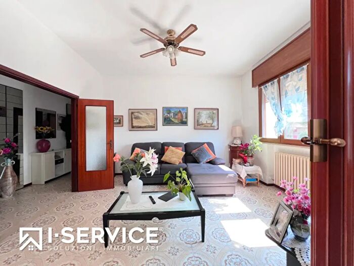 Appartamento con 5 locali in vendita in Via Murri, Cervia