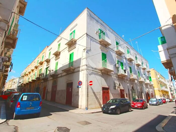 Appartamento trilocale in vendita in Via Luigi Apicella, Molfetta