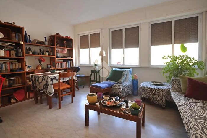 Appartamento quadrilocale in vendita in Via Valentini, Prato