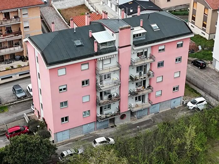 Appartamento quadrilocale in affitto in Via Cardinale Mazzarino, LAquila