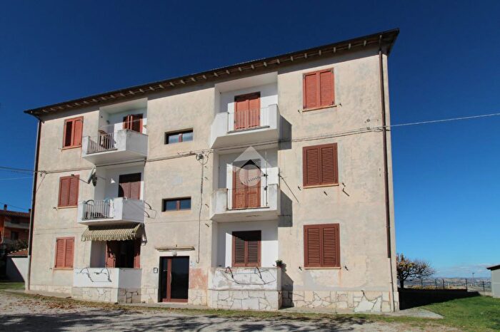 Appartamento trilocale in vendita in Via Trinita, Bellante