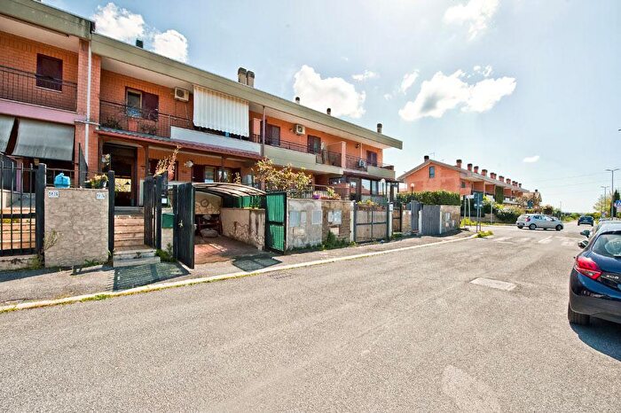 Casa con 7 locali in vendita in Via Federico Bocchetti, Roma