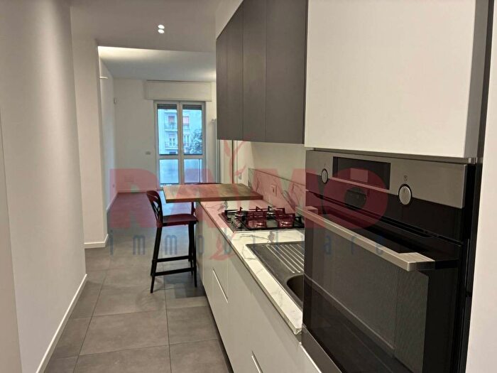 Appartamento trilocale in affitto in Via Giuseppe Antonio Borgese, Cenisio, Milano