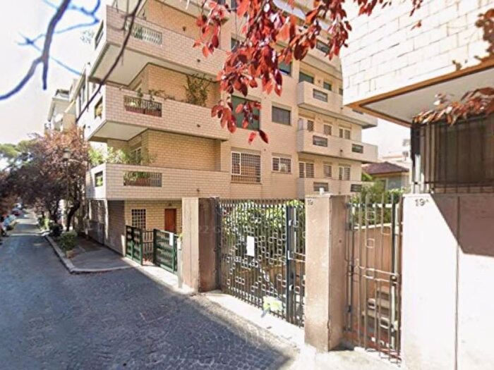 Appartamento quadrilocale in affitto in Via Arbia, Africano Villa Chigi, Roma