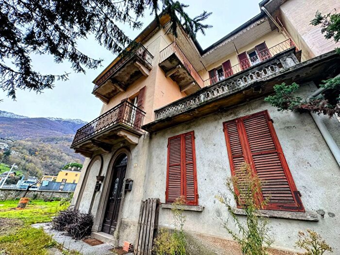 Case in Vendita e in Affitto - 2