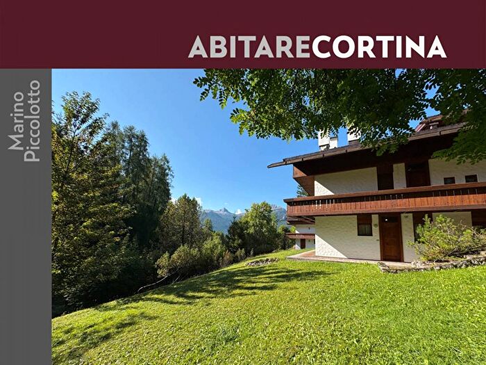 Appartamento con 5 locali in affitto in Via Antonio Cantore, Centro, Cortina dAmpezzo