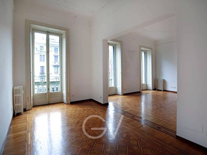 Appartamento con 5 locali in affitto in Viale Premuda, Piave Tricolore, Milano