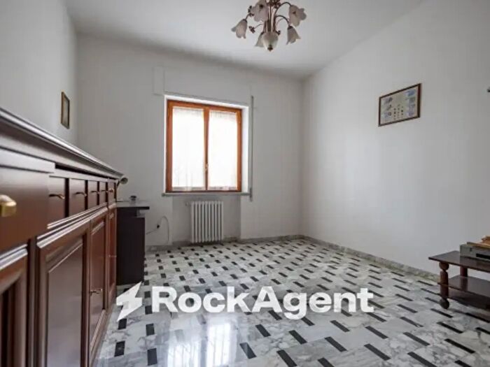 Appartamento trilocale in vendita in Via Nicola Lombardi, Catanzaro
