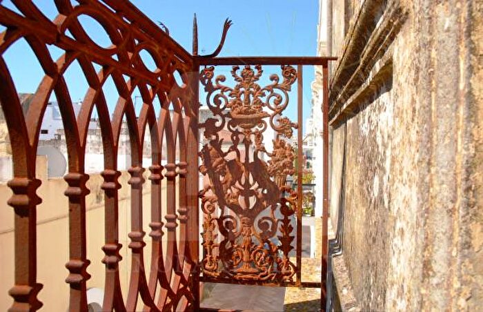 Casa con 6 locali in vendita in Via Eugenio Arditi, PresicceAcquarica