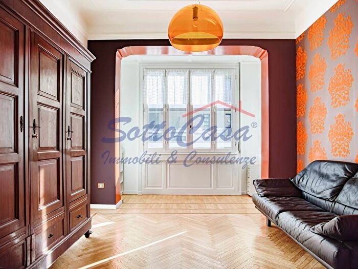 Appartamento trilocale in affitto in Via Alberto Mario, Amendola Buonarroti, Milano