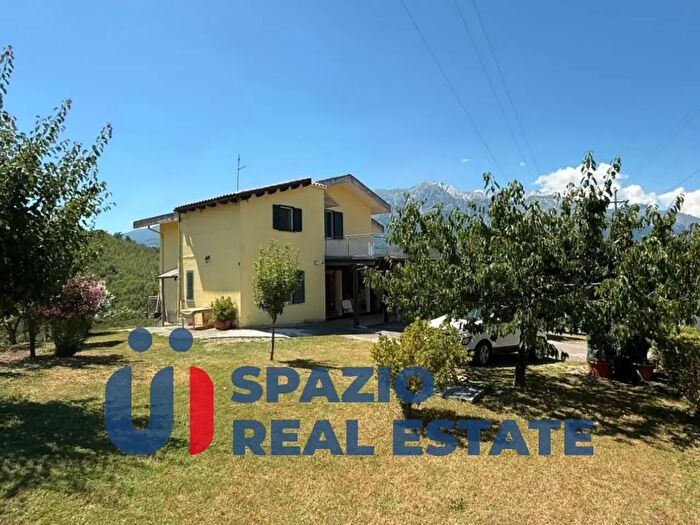 Casa con 7 locali in vendita in Via San Sebastiano Arsita, Arsita