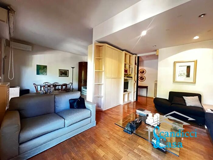 Appartamento con 5 locali in vendita in Via Donizetti, Scandicci