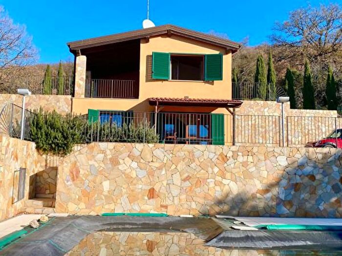 Casa con 6 locali in vendita in Manciano