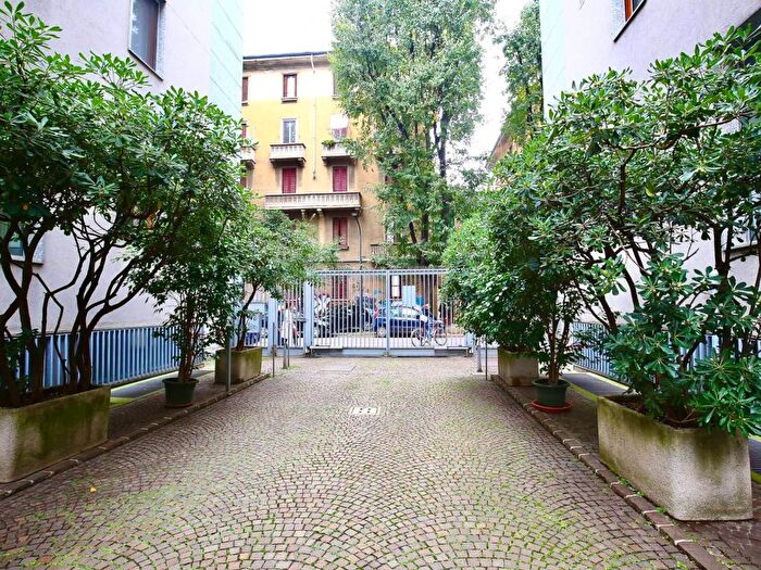Appartamento bilocale in affitto in Via Antonio Barbavara, Navigli Darsena, Milano