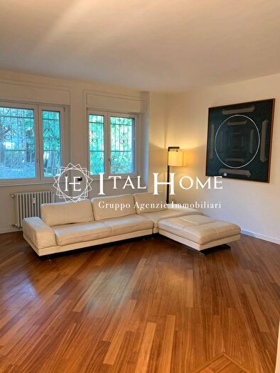 Appartamento quadrilocale in vendita in Via Giovanni Keplero, Milano