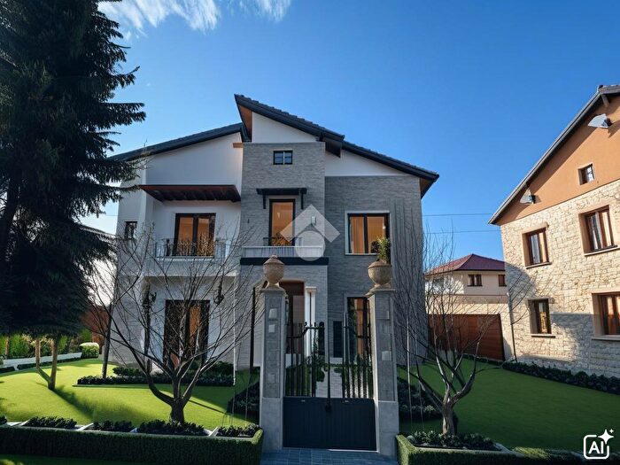 Casa trilocale in vendita in Via Don Giuseppe Ronchetti, Boltiere