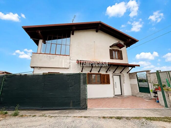 Casa con 5 locali in vendita in Strada Vecchia Livorno, Cigliano
