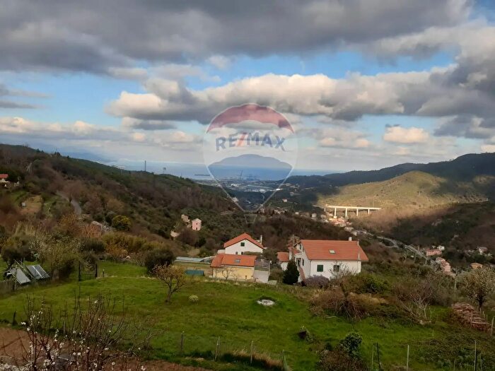 Casa quadrilocale in vendita in Vado Ligure