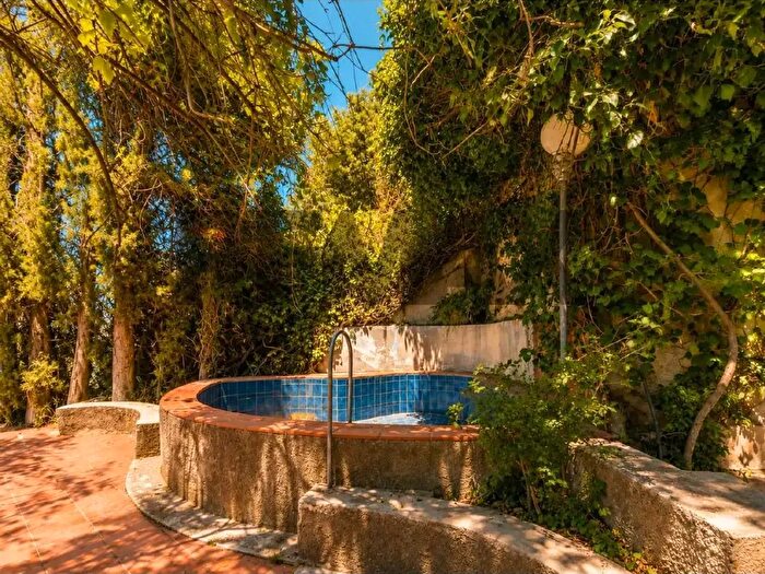 Casa con 5 locali in vendita in Cda Iria Vallebruca Snc, Sant'Agata Di Militello