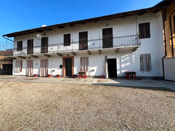 Casa con 6 locali in vendita in Regione Sanche, Vezza DAlba