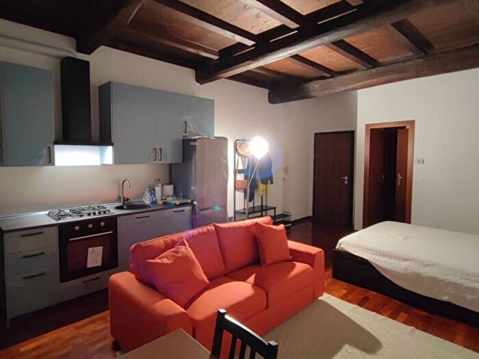 Appartamento monolocale in affitto in Via del Borgo di San Pietro, Irnerio, Bologna