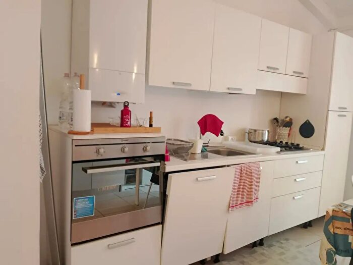 Appartamento con 6 locali in vendita in a Adelina Zini, Massa