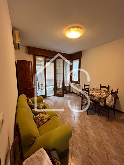 Appartamento con 5 locali in affitto in Casalecchio Di Reno