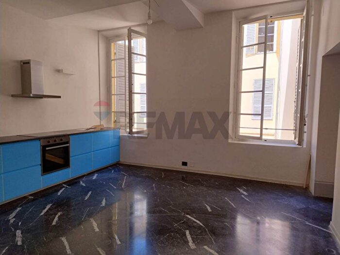 Appartamento quadrilocale in affitto in Strada Della Repubblica, Centro Storico, Parma