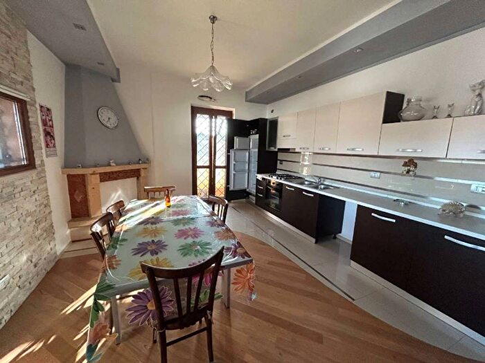 Appartamento trilocale in affitto in via S Cristoforo, Case Campolipanetta, Veroli