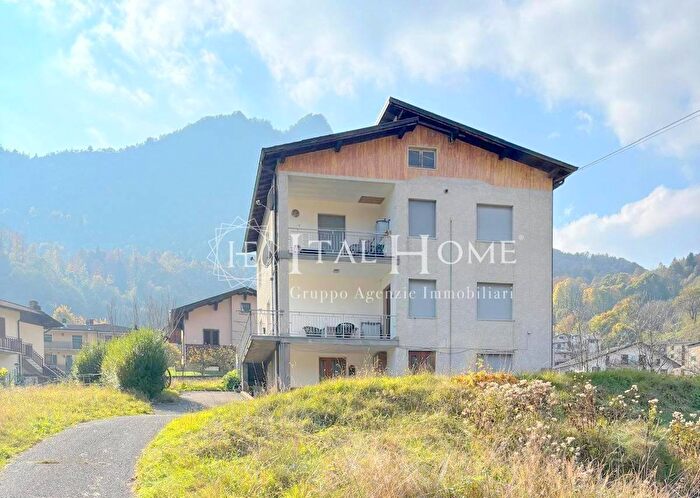 Appartamento quadrilocale in vendita in Via Casella, Santa Brigida