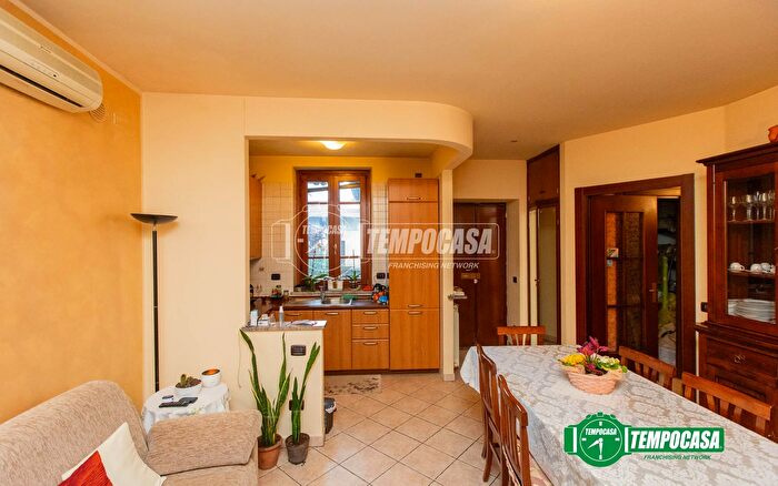 Appartamento con 5 locali in vendita in Contrada Santa Maria delle Grazie V Cassani, Arconate