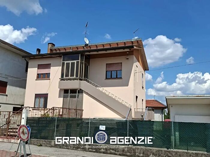 Casa con 6 locali in vendita in Via Genio Zappatori, Nervesa Della Battaglia