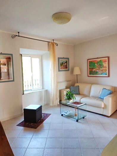 Appartamento quadrilocale in vendita in Massa