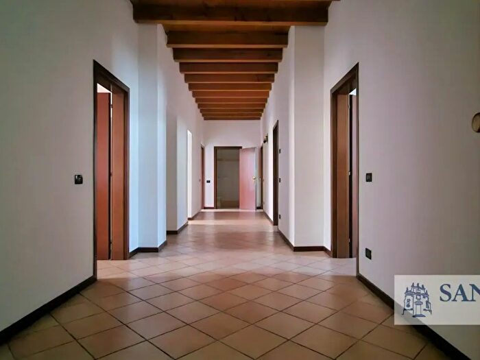 Appartamento con 5 locali in affitto in Via Urbano Rattazzi, Vicenza