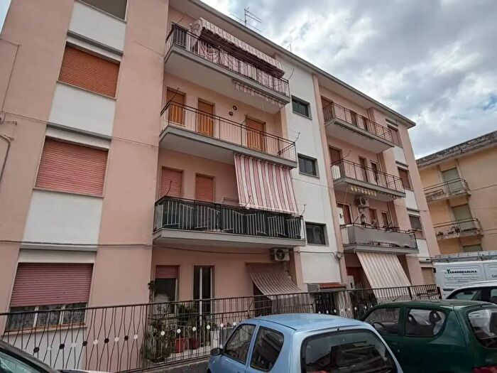 Appartamento con 5 locali in affitto in Via Rosario Cascino, Modica
