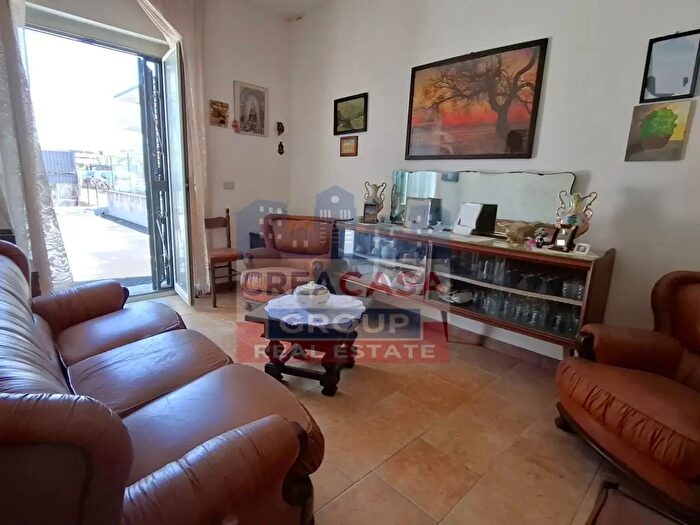 Casa quadrilocale in vendita in Via Consolare Valeria, Giardini Naxos