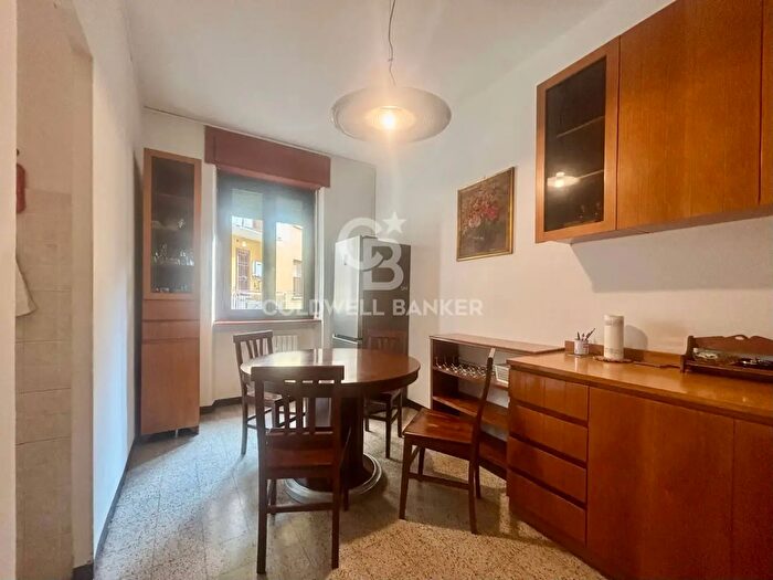 Appartamento quadrilocale in affitto in Via Alserio, Milano