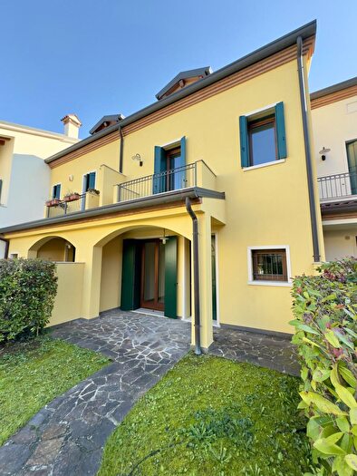 Casa con 6 locali in vendita in Via Risorgimento, Selvazzano Dentro