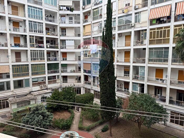 Appartamento con 5 locali in vendita in Via Adda, Siracusa