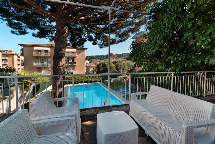 Appartamento trilocale in affitto in Via Marconi, Arenzano