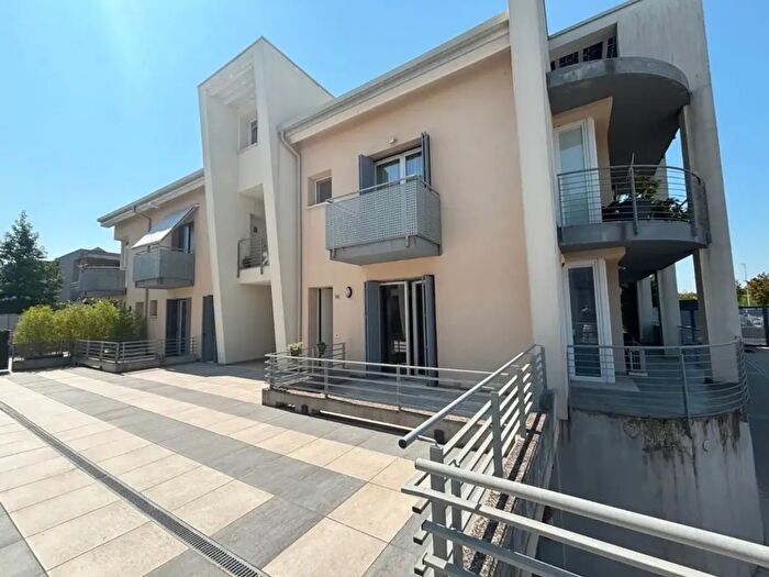 Appartamento con 5 locali in vendita in Mozzecane