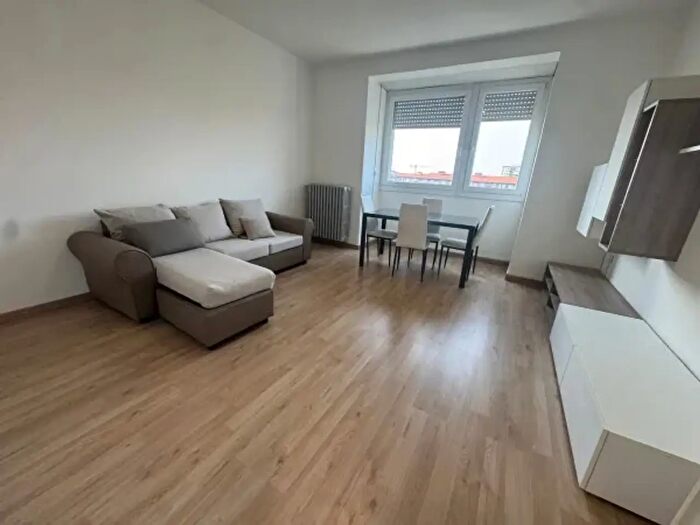 Appartamento trilocale in affitto in Via Ugo Betti, Milano