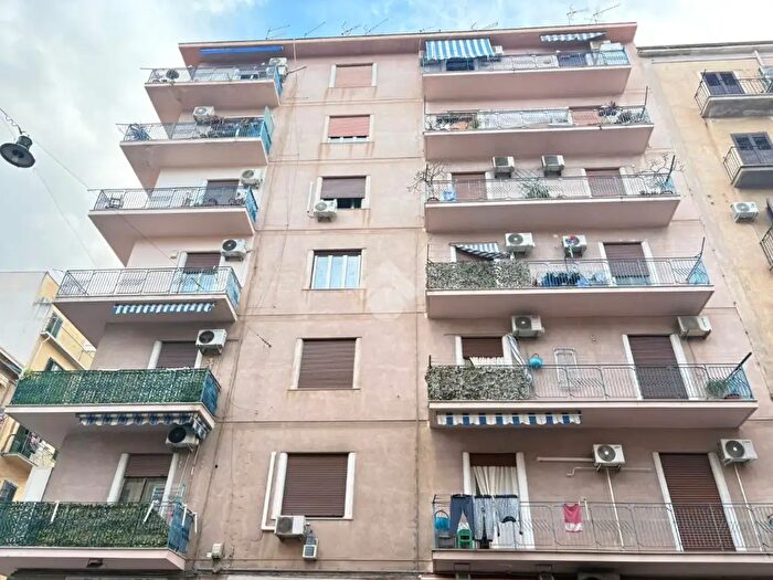 Appartamento quadrilocale in vendita in Via Agostino Todaro, Palermo