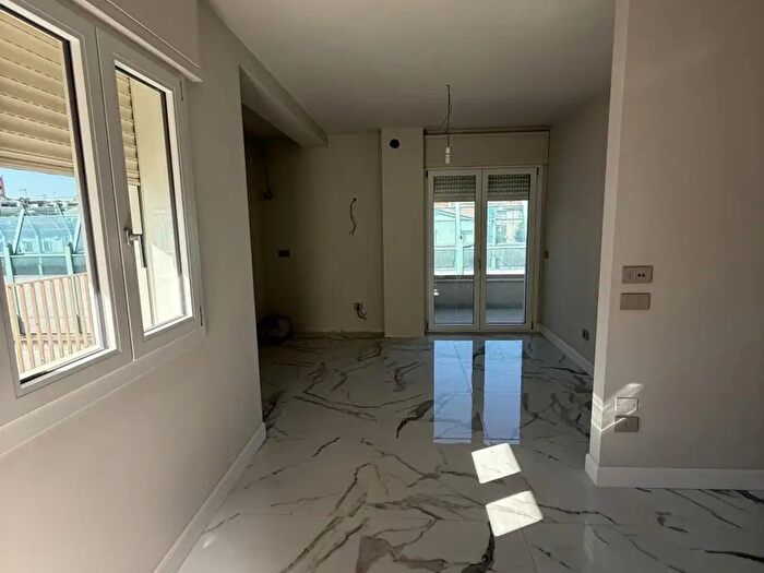 Appartamento trilocale in vendita in Via Perugia, Senigallia
