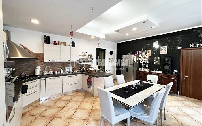 Casa con 6 locali in vendita in Vicolo San Pancrazio, Moncrivello